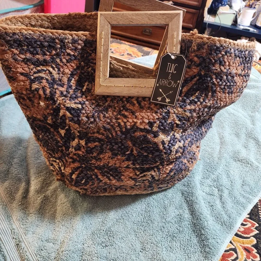 Twig & ArrowTote Bag Jute Floral Wood Woven Boho Beach Travel Vacation